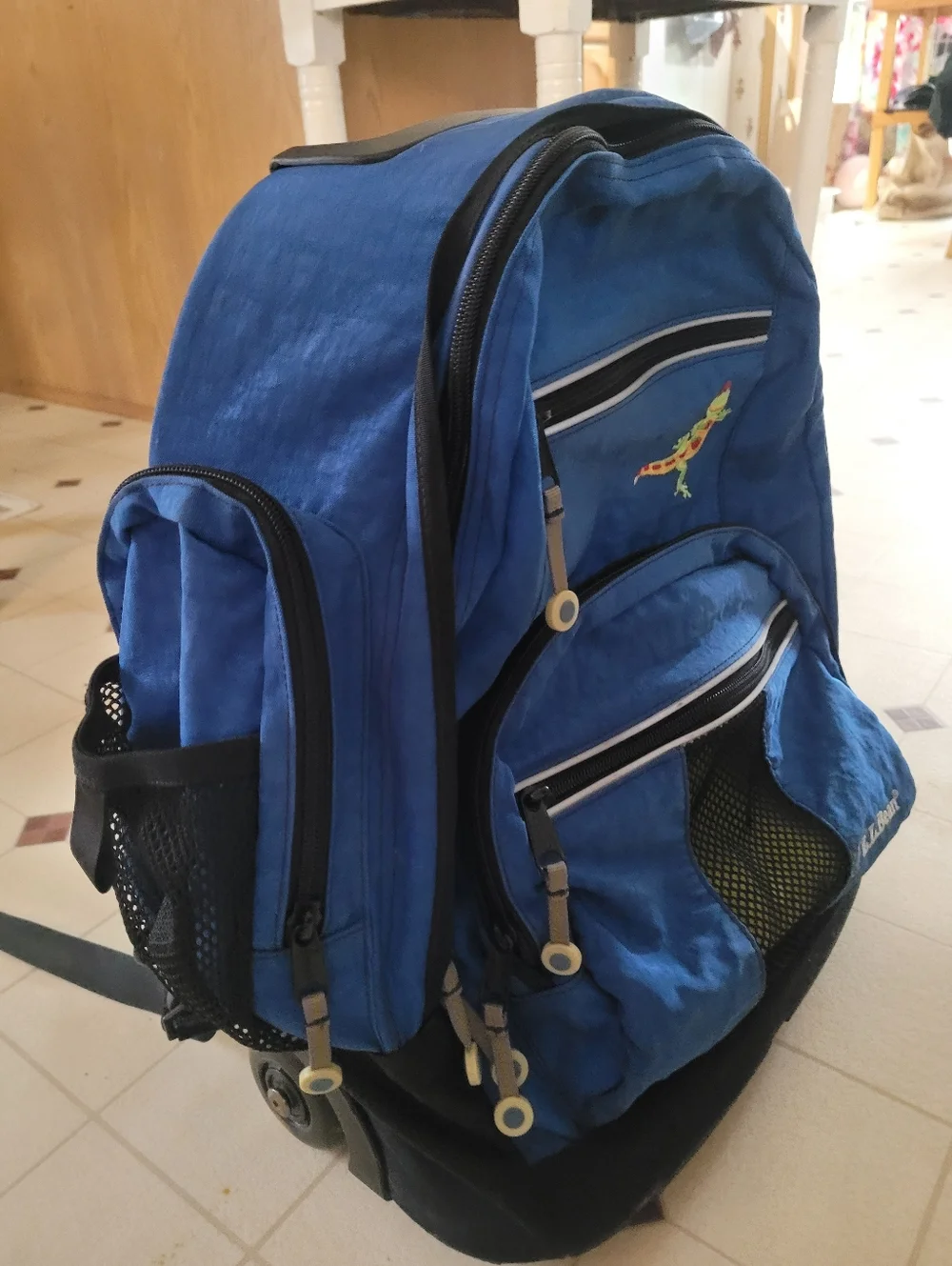 L.L. Bean Deluxe Rolling Wheelie Backpack Book Bag Unisex Youth Kid Blue Vintage